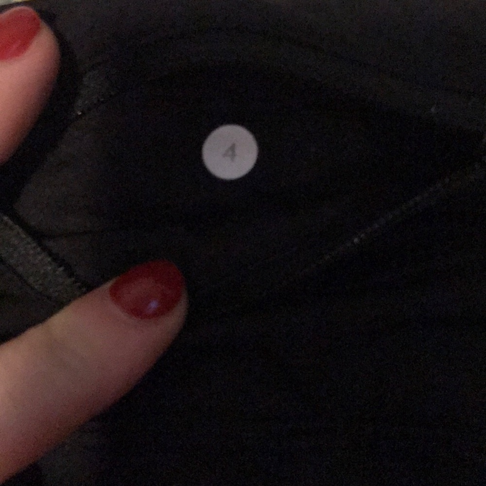 Barely Worn Wunder Under Size 4 Classic Legging - image 4